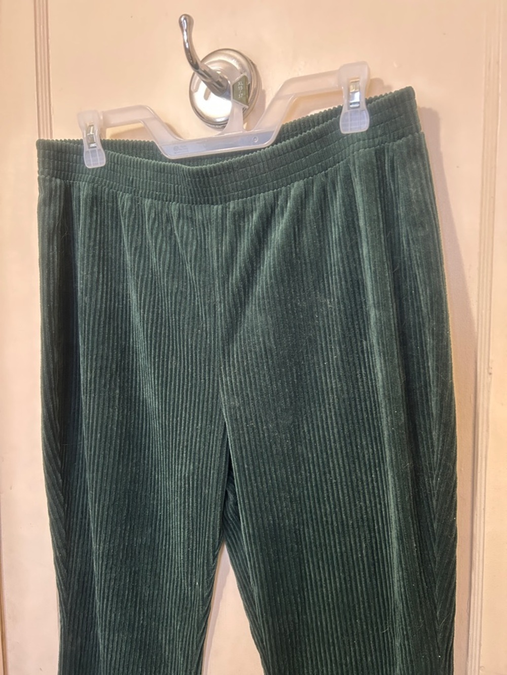 Bagatelle flare deep green velvet/corduroy pants